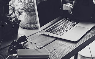 爱游戏-西班牙队备战摩洛哥，布斯克茨期待表现机会