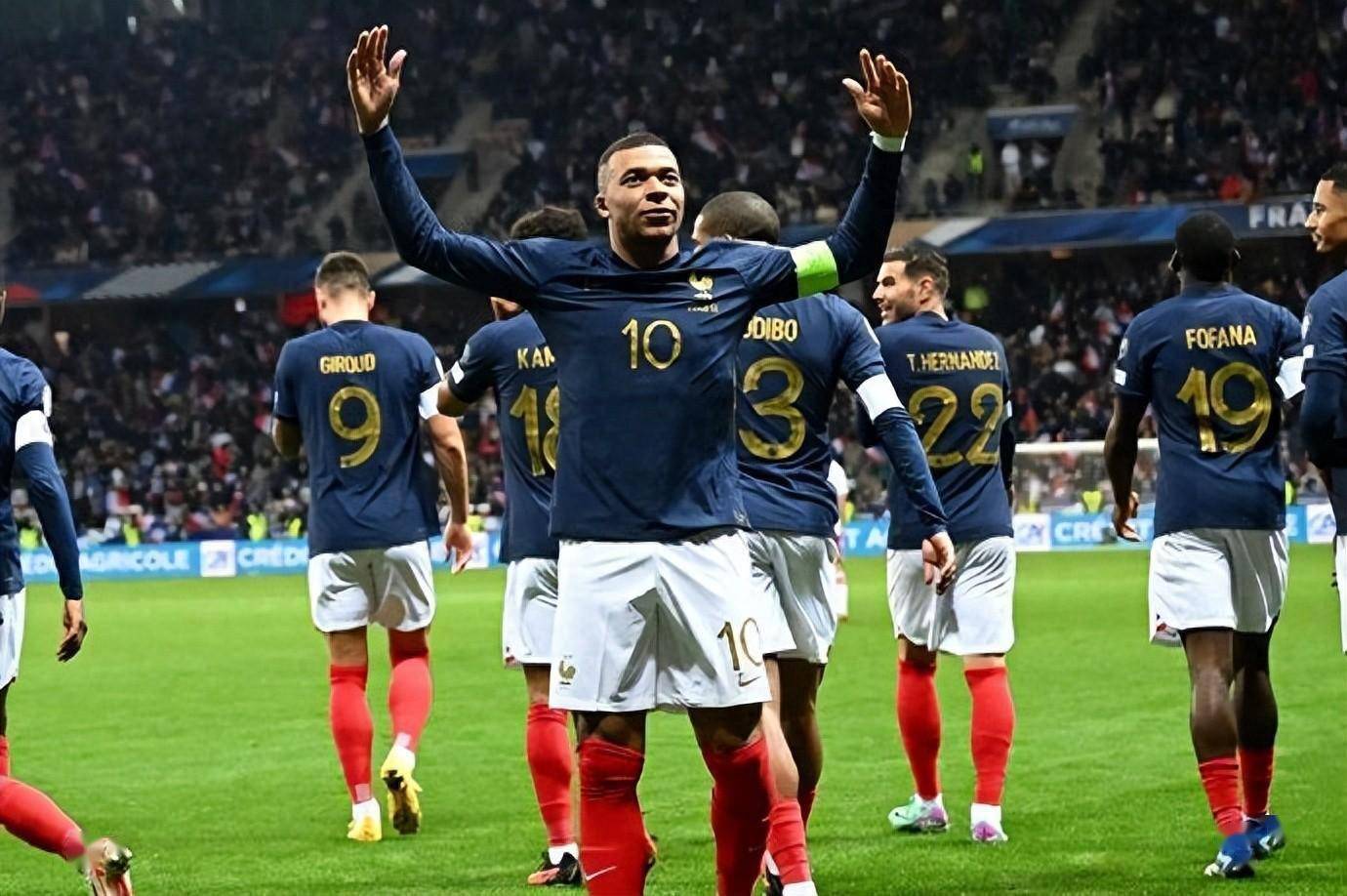 精彩比赛：欧国联晋级赛热火朝天