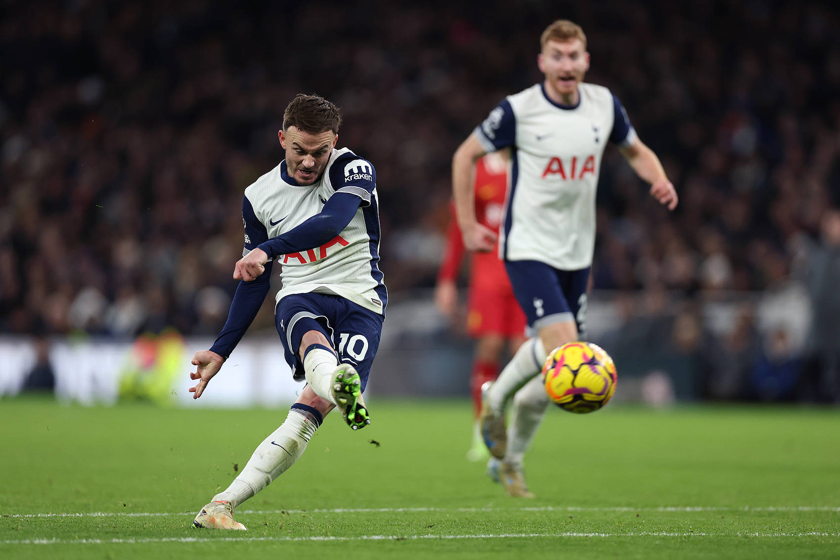 热刺防守表现不佳,主场惨遭逆转 热刺防守表现不佳,主场惨遭逆转