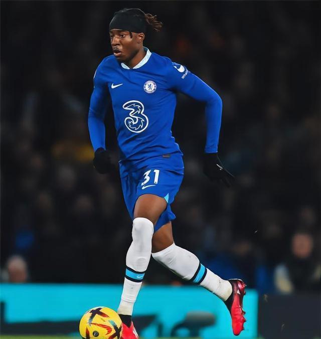 包含太阳登顶西部排名，波兰之星表现抢眼的词条