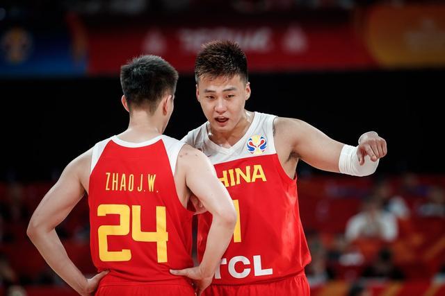 委内瑞拉队逆袭挫败科特迪瓦队，晋级