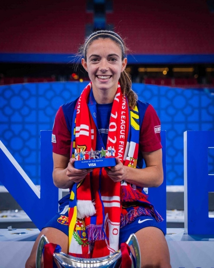 爱游戏登录-瑞典女足球员在场上展现出顶尖水准