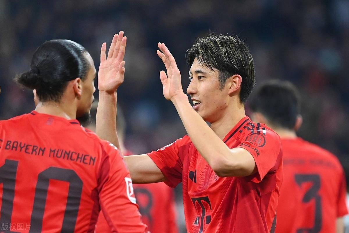 爱游戏在线-拜仁新年大胜，强势雄踞积分榜首的简单介绍