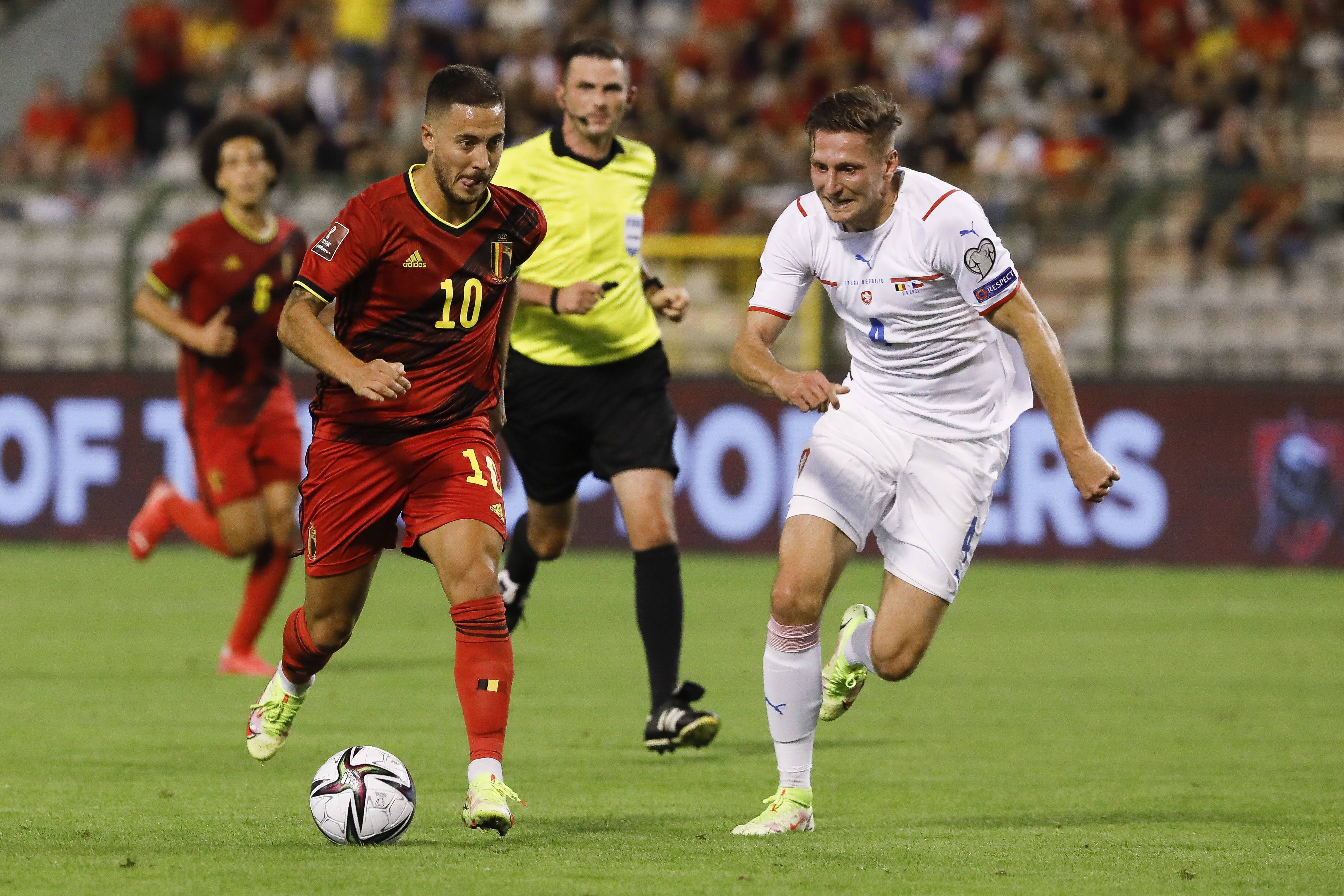 黑山队在比赛中踢出一场好球