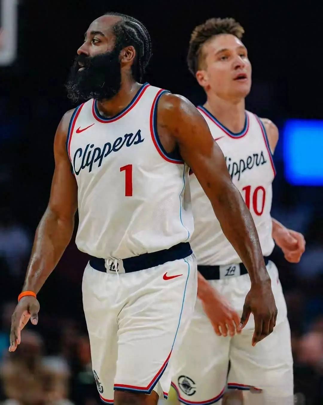 爱游戏登录入口-火箭团队协作再度发挥，哈登示范领袖风范