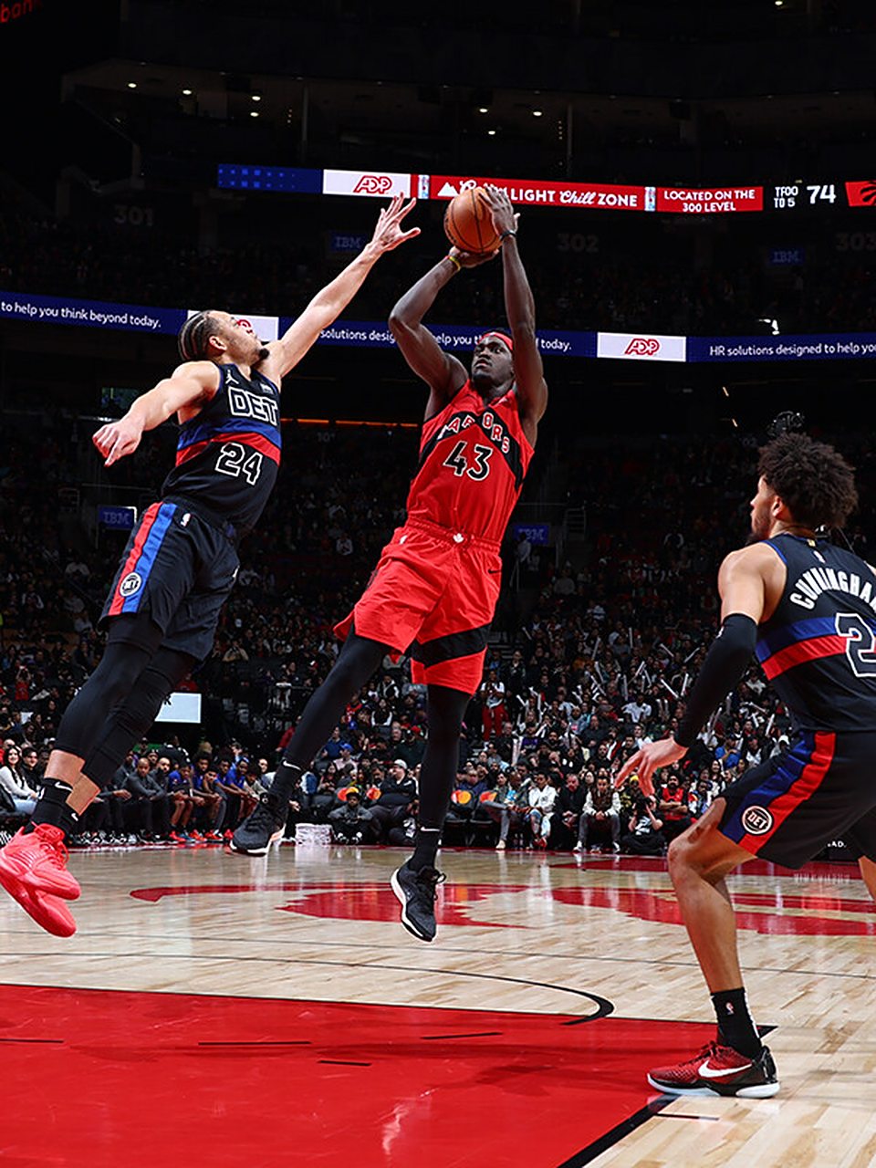 爱游戏中国官网-猛龙主场大胜，领先优势逐步扩大