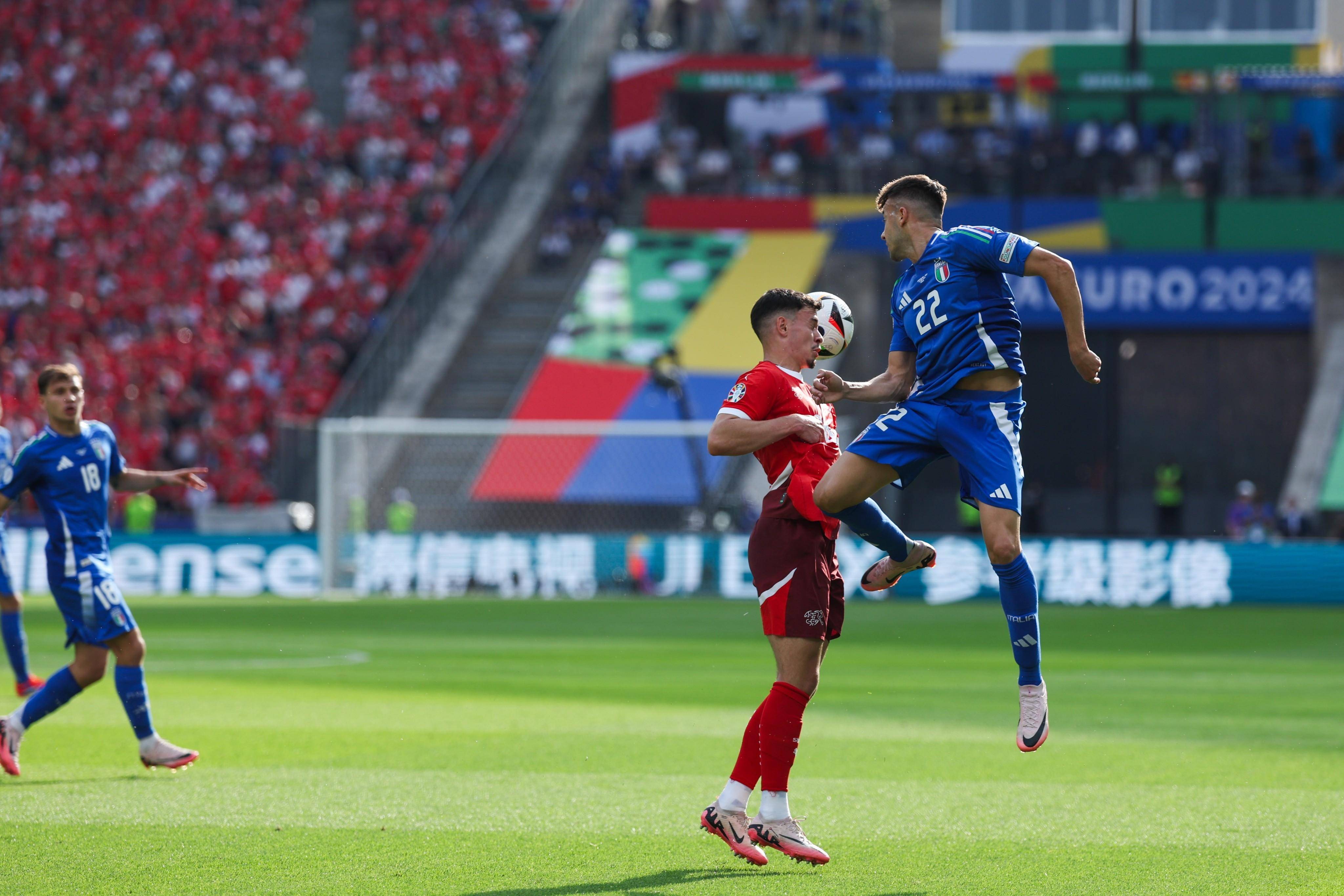 包含瑞典队凭势如破竹，大比分晋级欧洲杯八强的词条