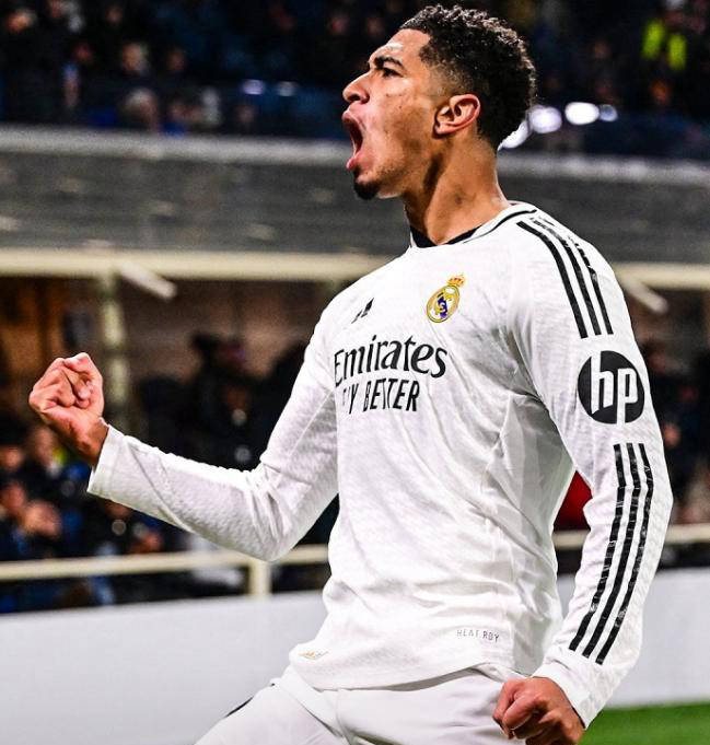 爱游戏登录-皇马遇困境，主教练怒斥球队表现