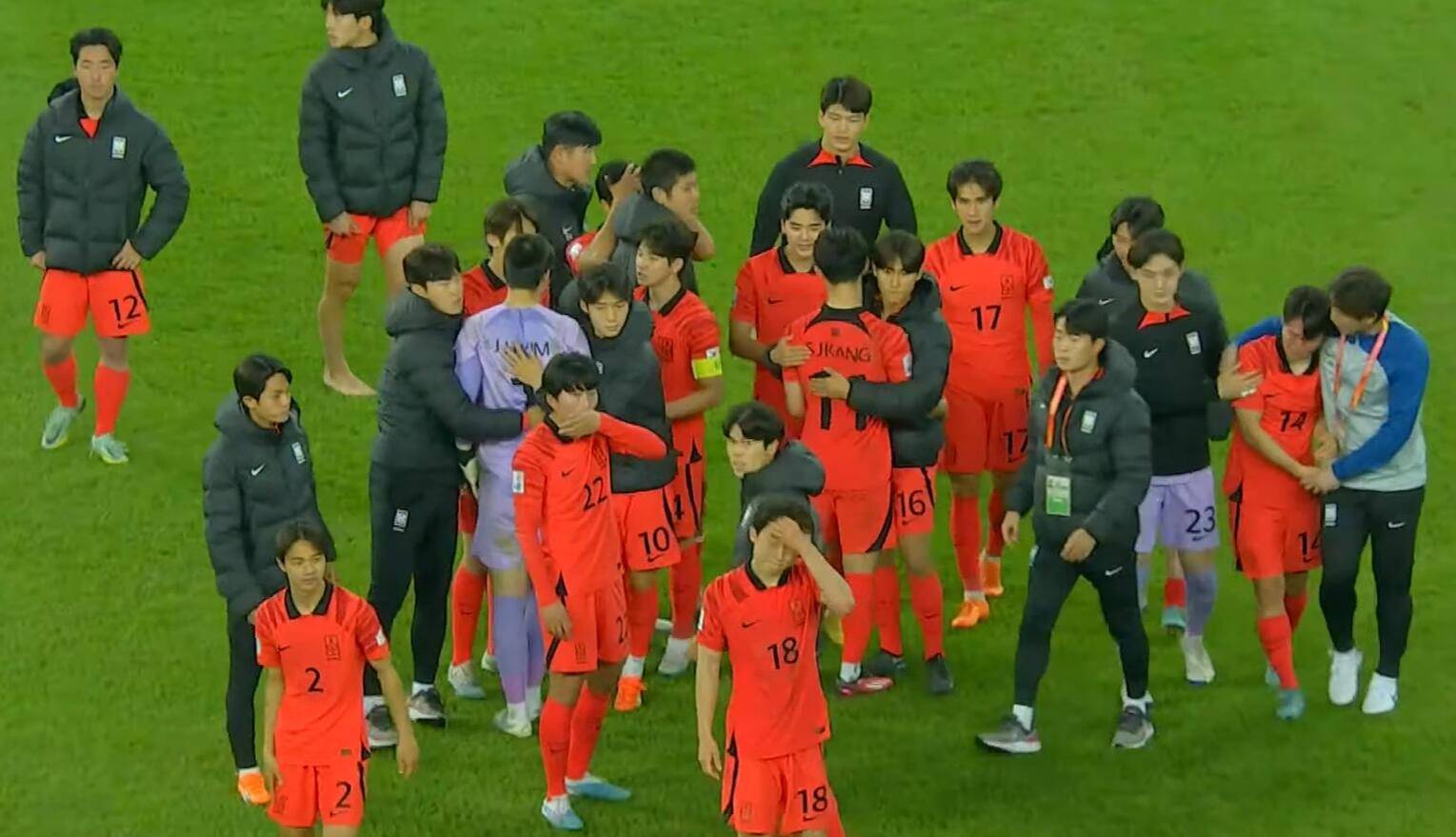 伊拉克球队再次取胜，领先小组积分