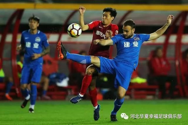 爱游戏在线-河南建业遭遇河北华夏幸福，艰难斗争的简单介绍