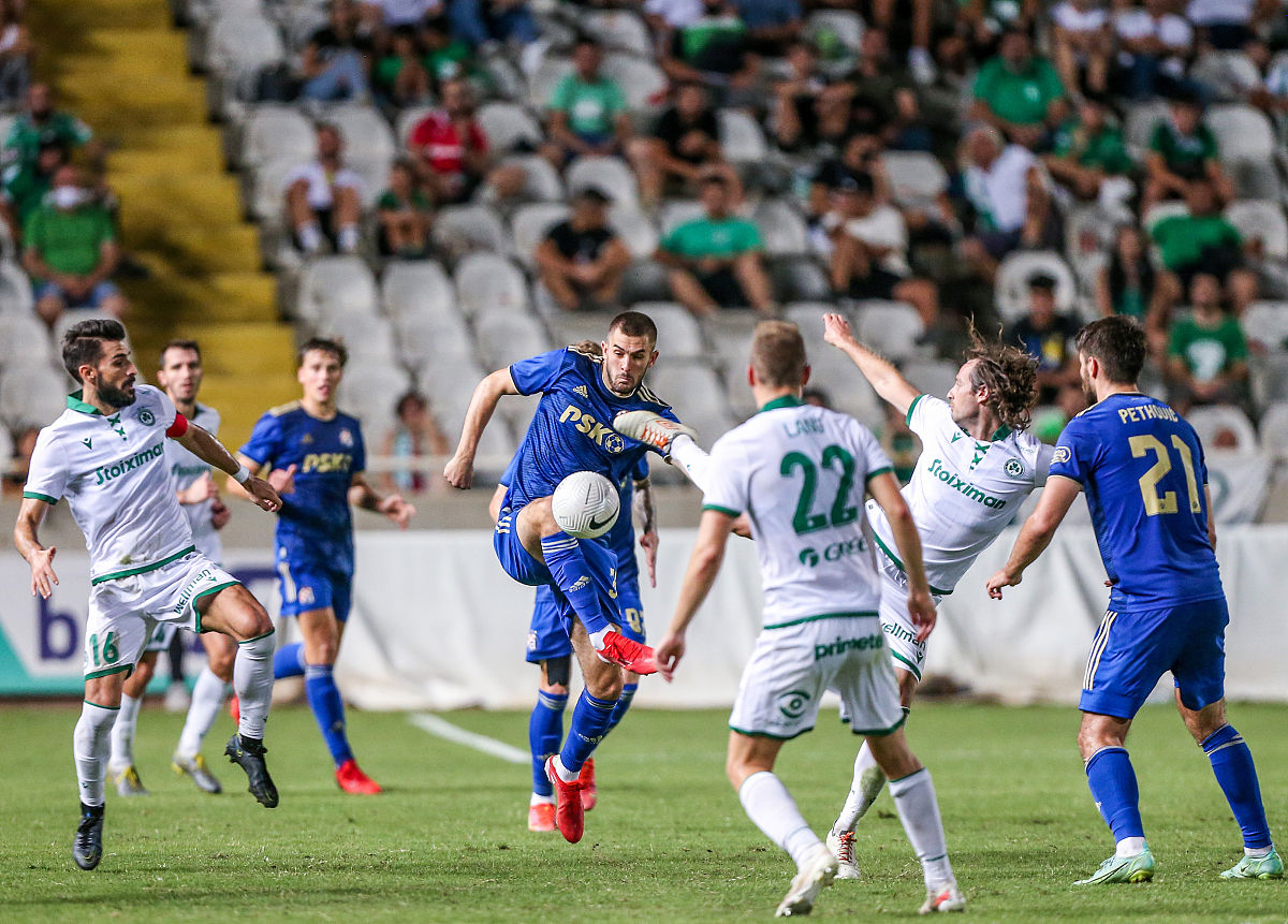 关于夸雷斯马弧线球绝杀,皇马豪取三分的信息 关于夸雷斯马弧线球绝杀,皇马豪取三分的信息