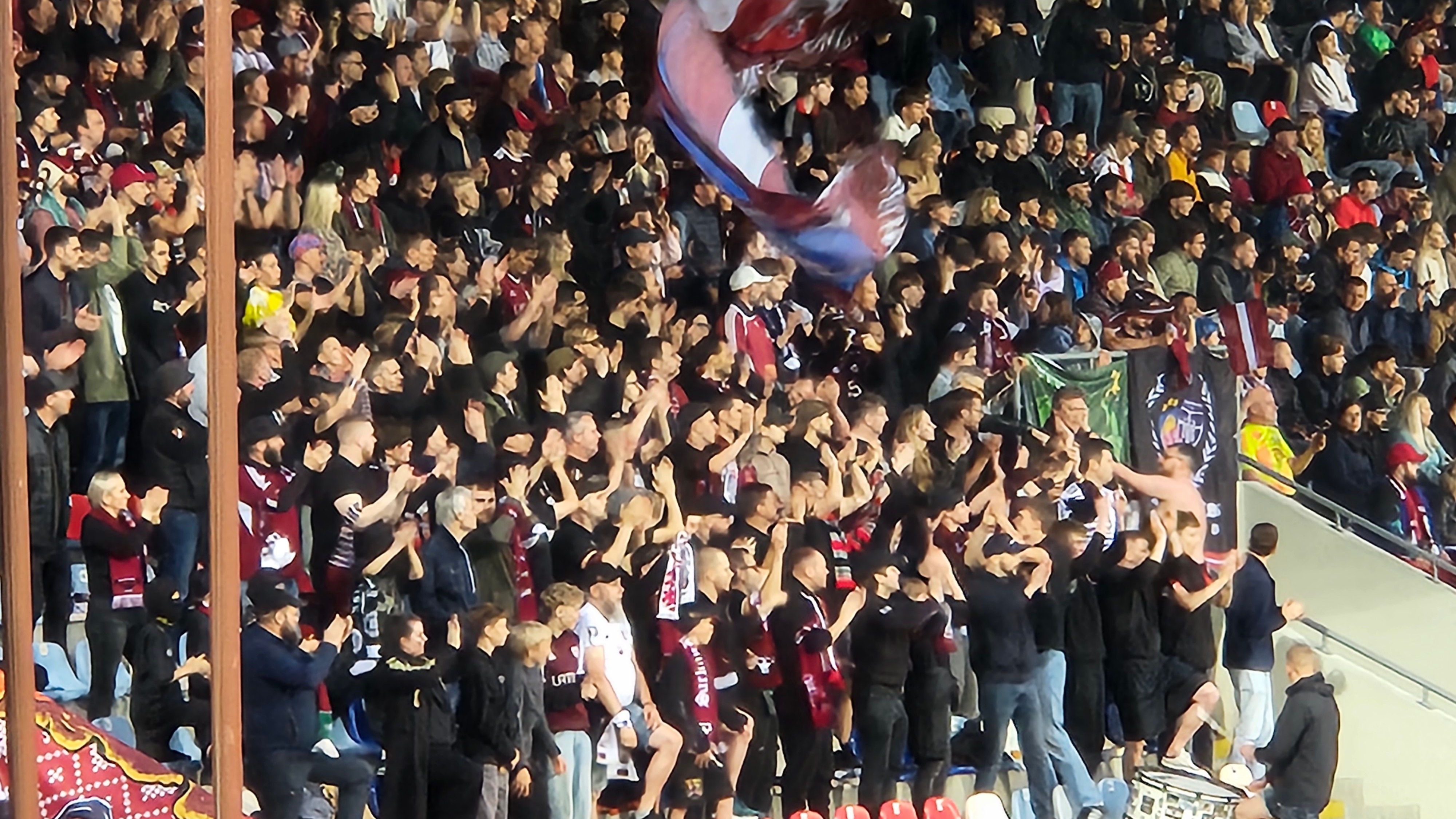 爱游戏登录入口-威尔士队与拉脱维亚队展开激动对决