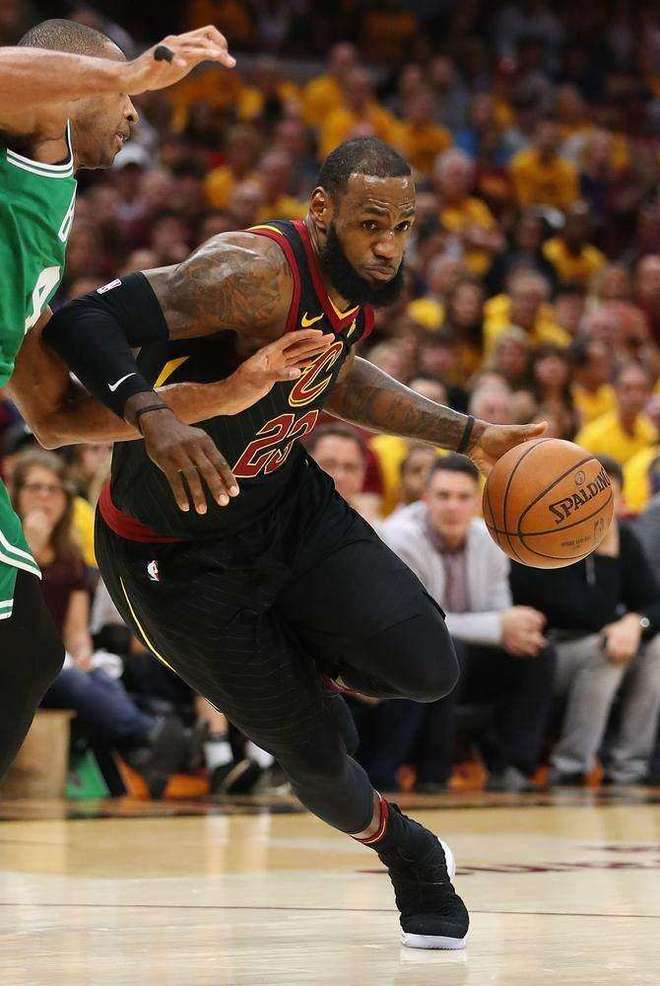 骑士告捷太阳,霍勒迪全场砍下26分的简单介绍 骑士告捷太阳,霍勒迪全场砍下26分的简单介绍