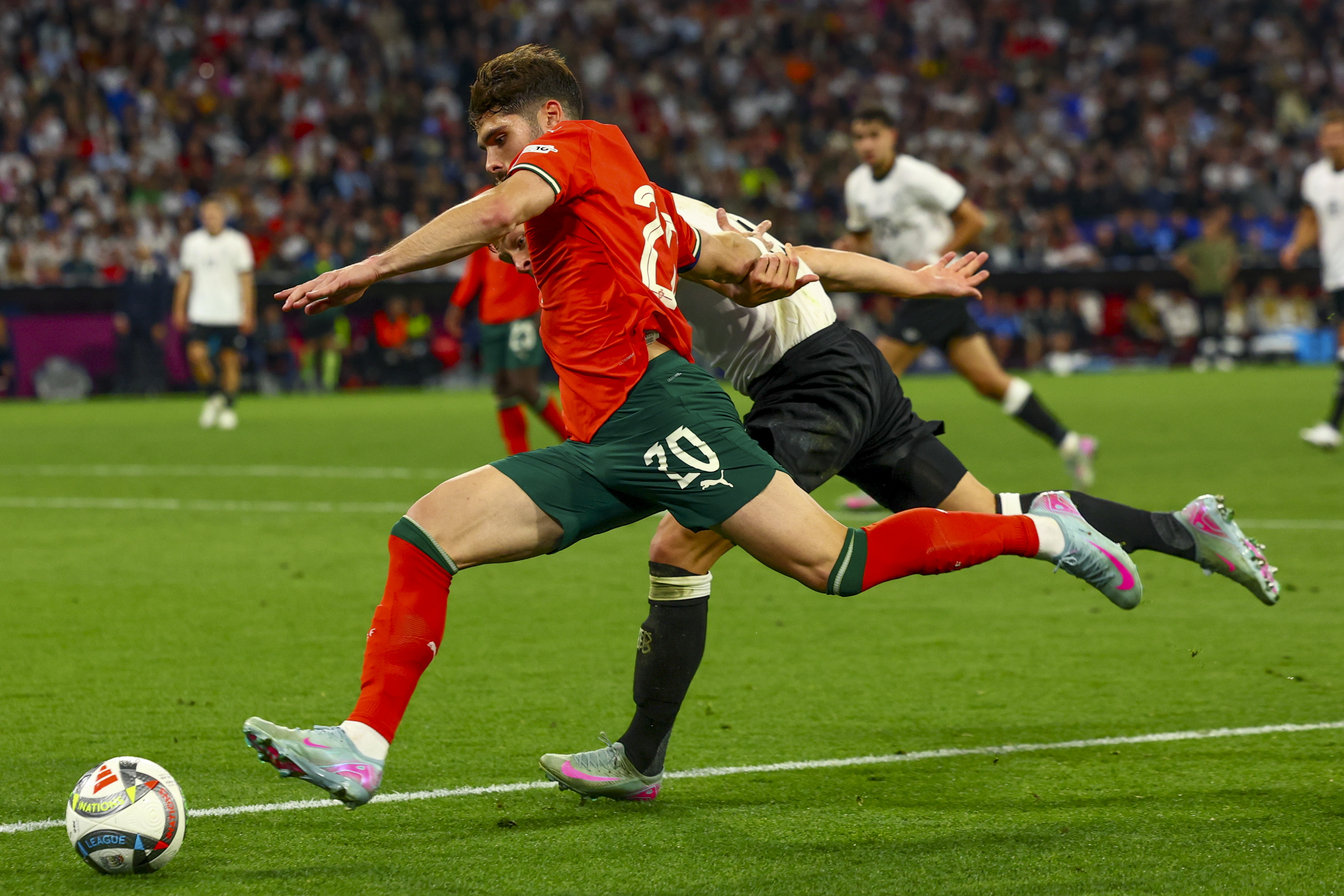 爱游戏网页版登录入口-葡萄牙队剑指欧锦赛，战胜荷兰