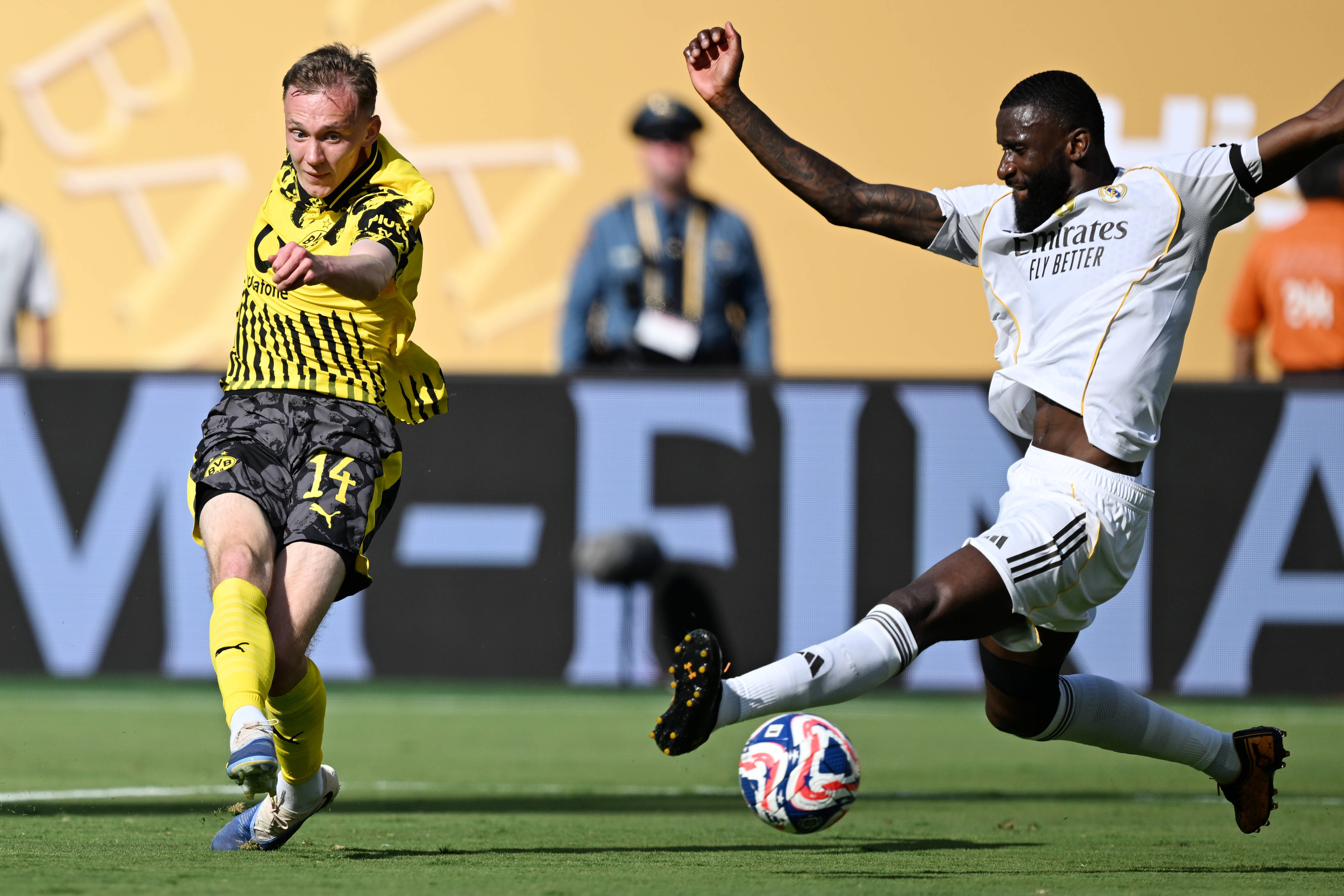 关于多特蒙德主场亮鸡马德里无压力的信息