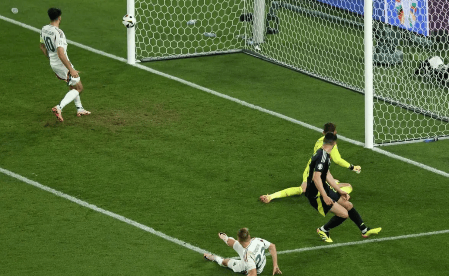 奥地利阻击波黑，取得关键胜利