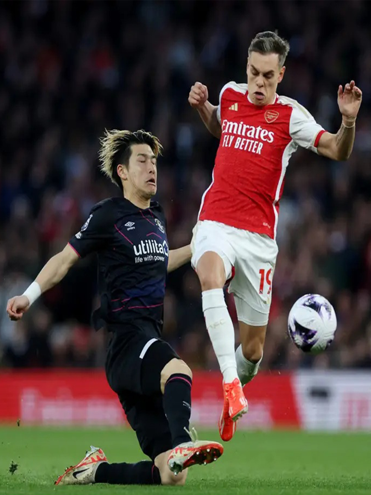 爱游戏官网网页版入口-阿森纳客场大胜，英超形势有望扭转