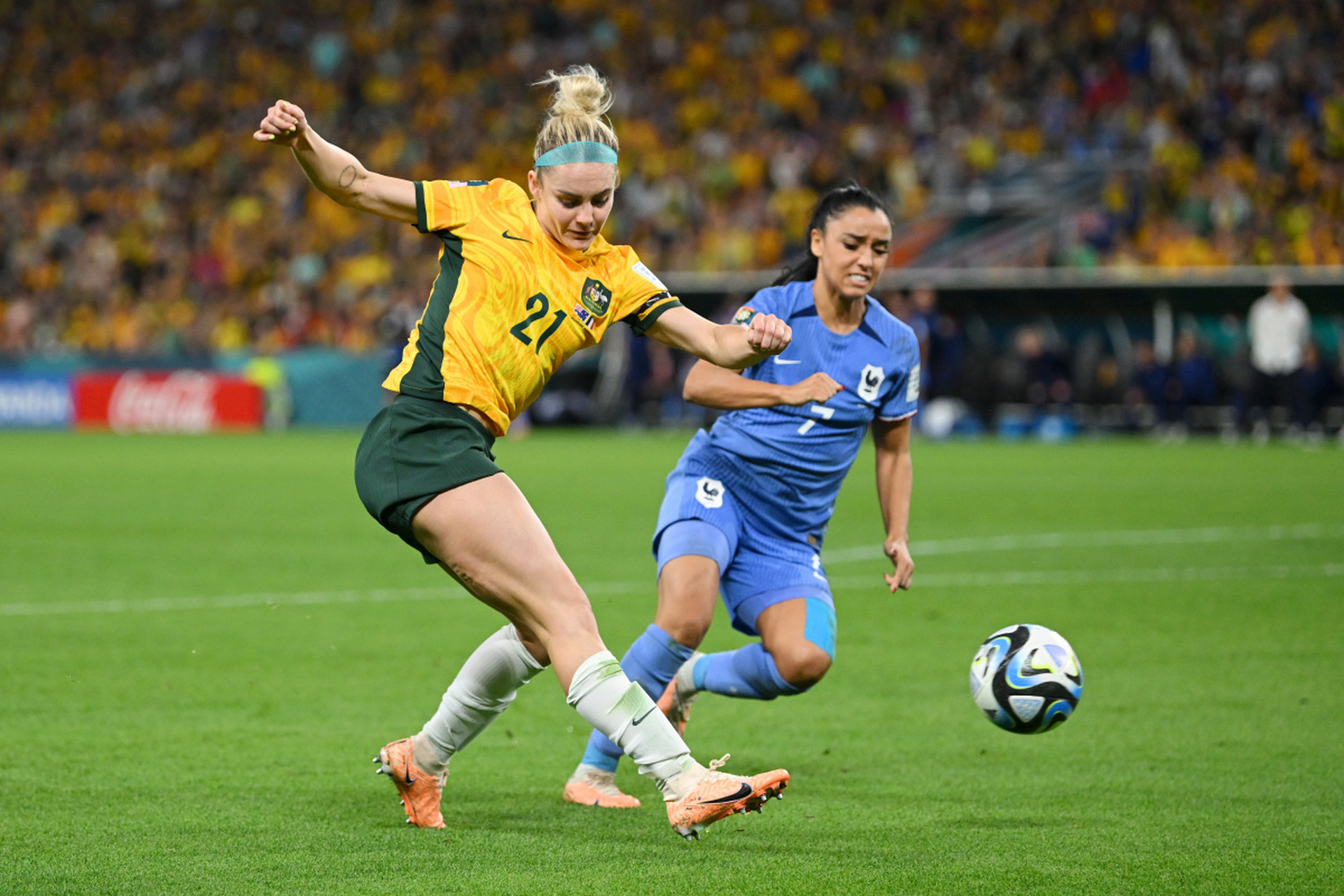 爱游戏官网入口-包含欧洲联赛，女球员个个技压群芳的词条