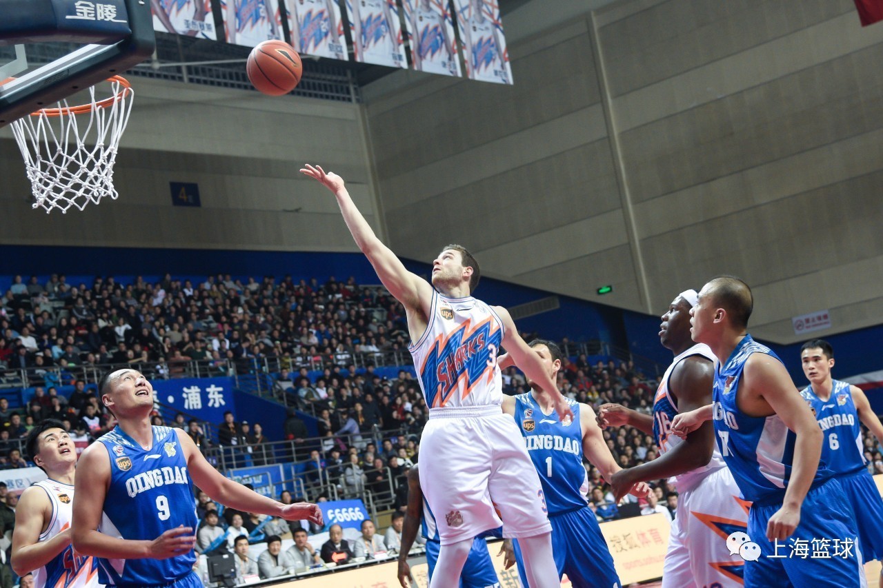 关于新疆客场力克青岛,再胜保持不败的信息 关于新疆客场力克青岛,再胜保持不败的信息