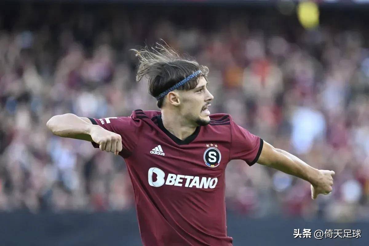 里尔客场大胜尼斯，保持联赛第一